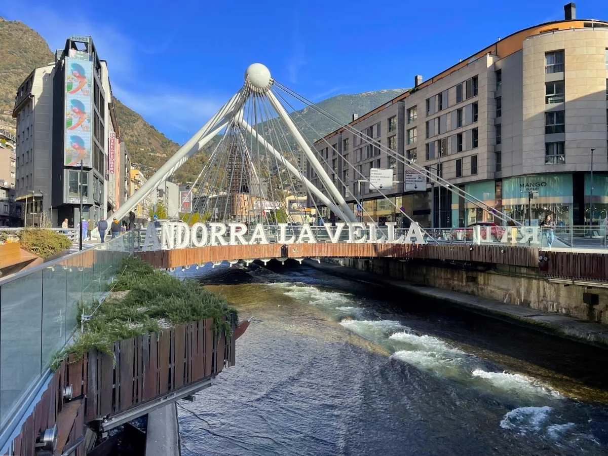 Andorra La Vella visaboards