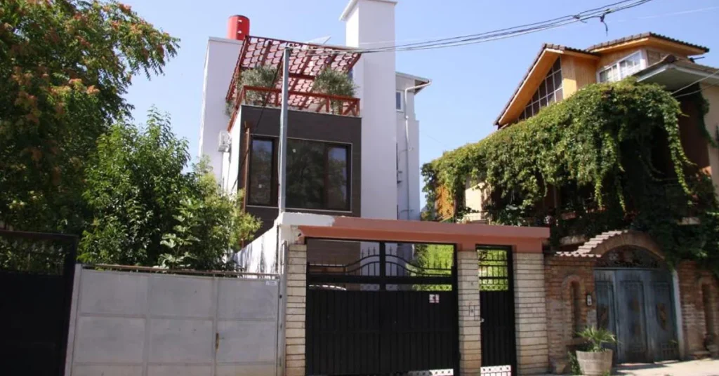 Art Hostel Tirana in Albania Visaboards