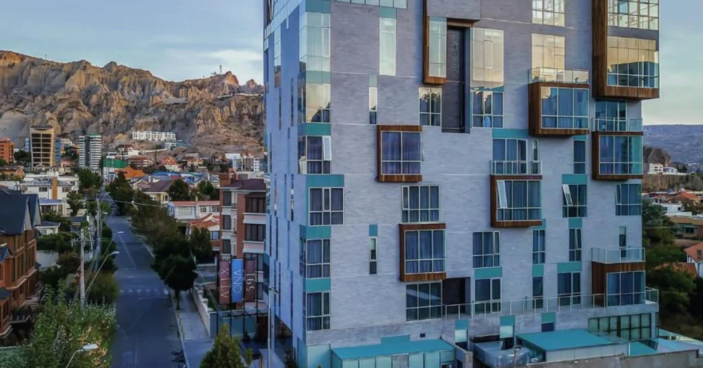 Atix Hotel, La Paz visaboards