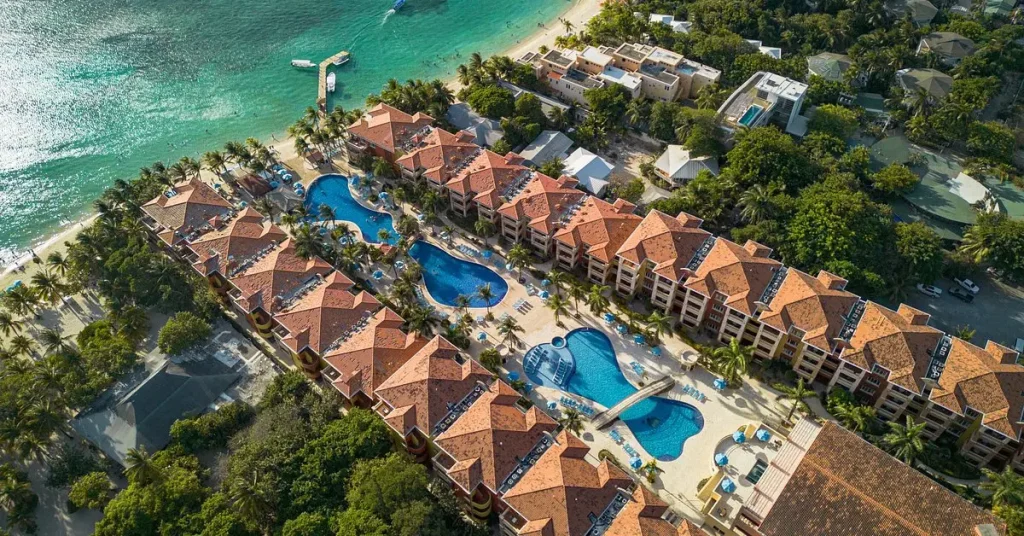 Beachfront Island Resort (Roatán 4 star Example) visaboards