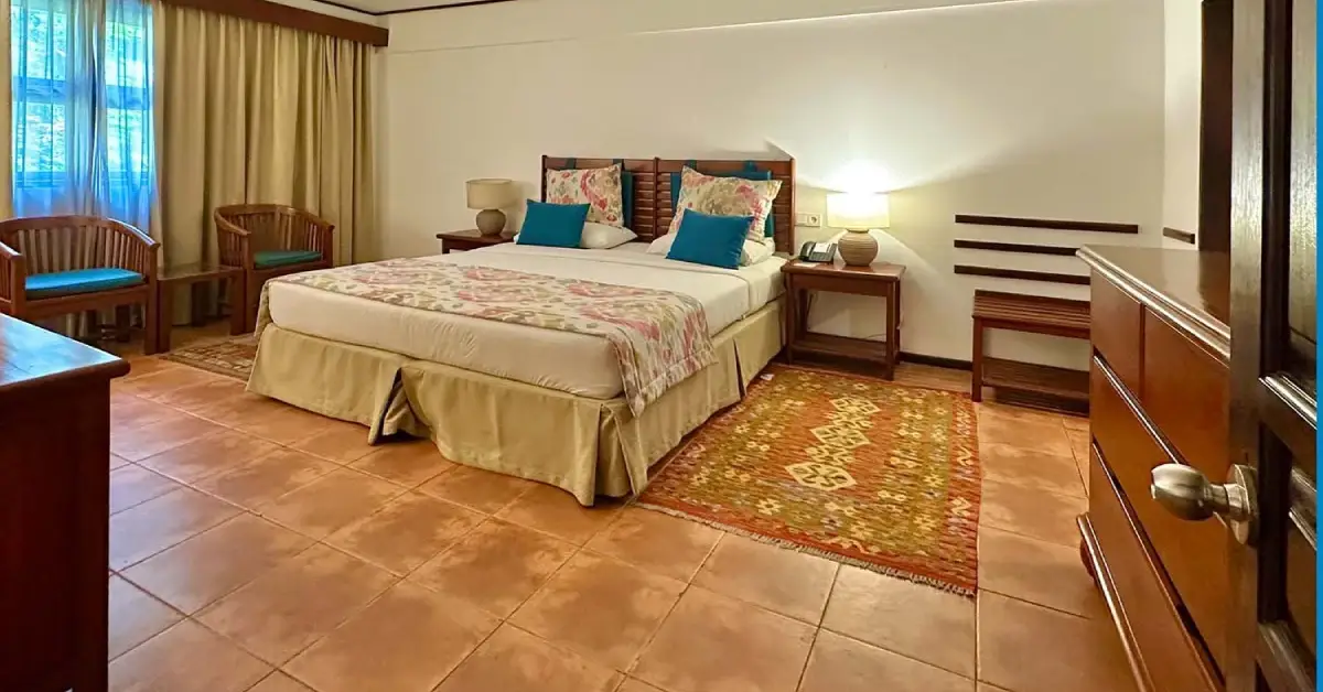 Beachside Hotel – Dili visaboards