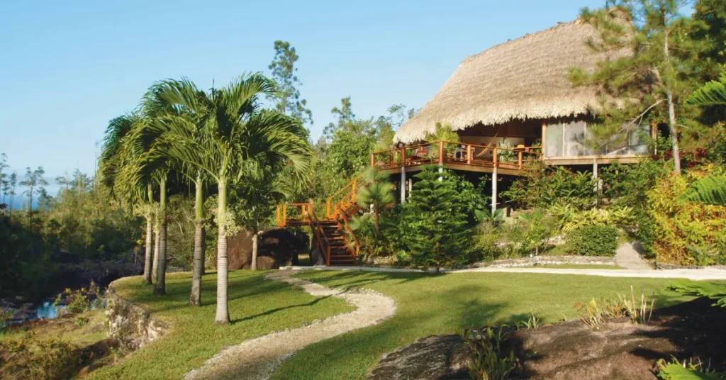 Blancaneaux Lodge (Mayan Mountains) visaboards