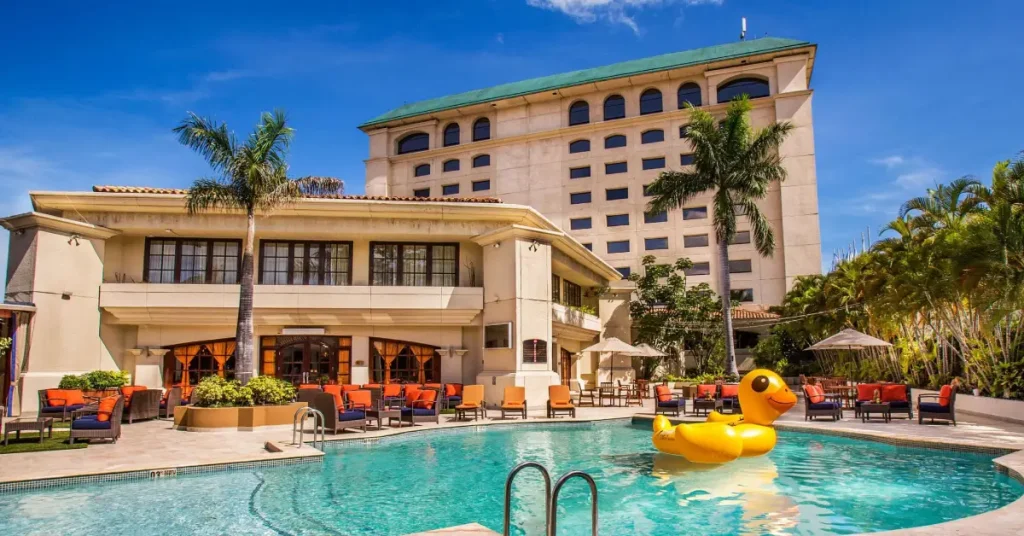 City Boutique or Resort Style Hotel (Example Tegucigalpa or Coastal Town) visaboards