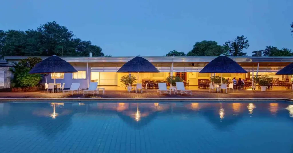 Cresta Sprayview Hotel – Victoria Falls visaboards