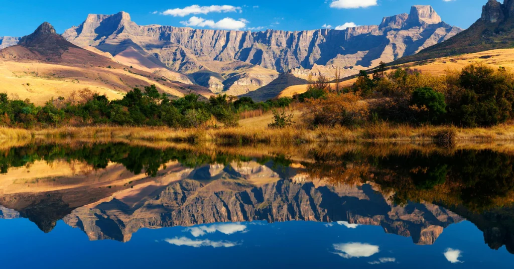 Drakensberg Mountains in South Africa visaboards