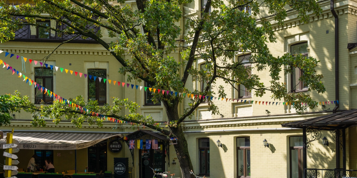 Dream House Hostel – Kyiv visaboards