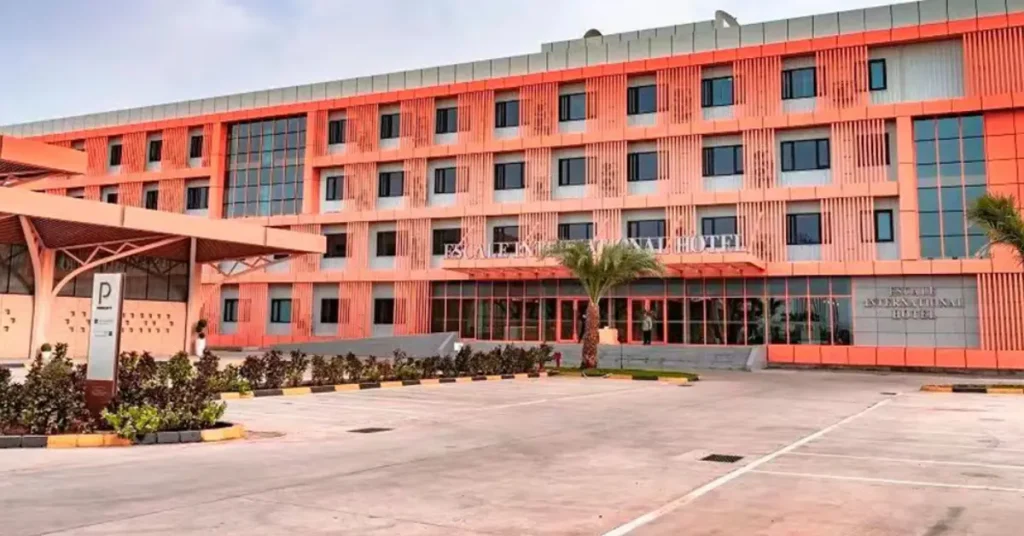 Escale International Hotel visaboards