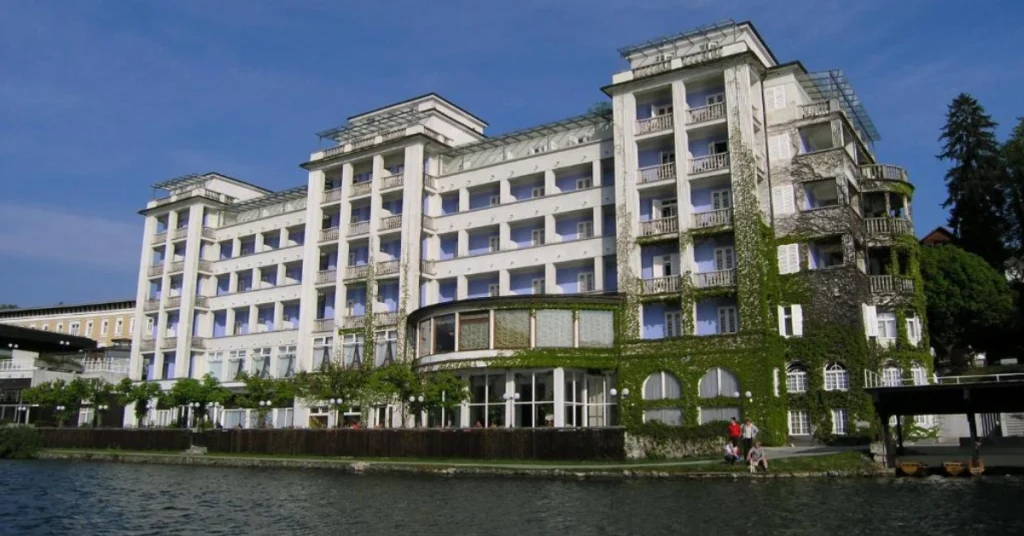 Grand Hotel Toplice – Lake Bled visaboards
