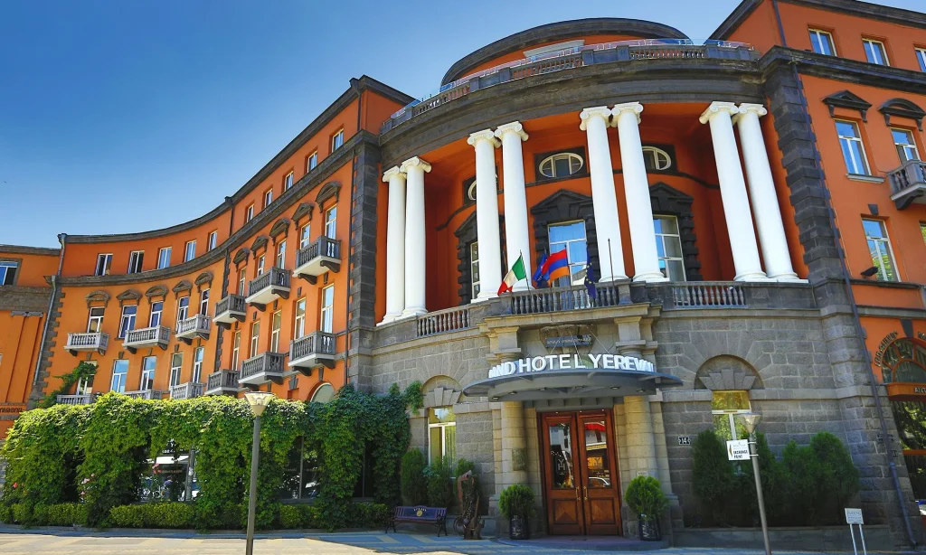 Grand Hotel Yerevan, Yerevan visaboards