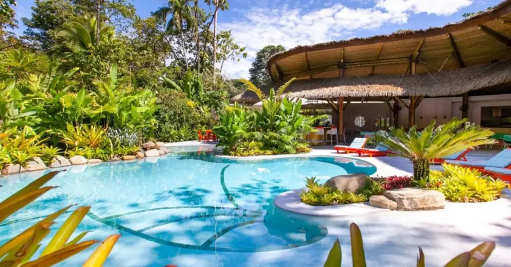 Hotel Aguas Claras (Limón Province) visaboards