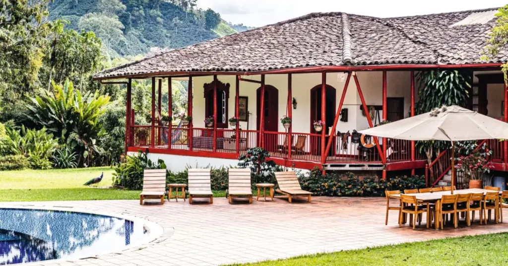 Luxury Coffee Region Retreat (Coffee Triangle) visaboards