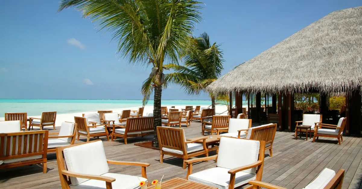 Meeru Island Resort & Spa (North Malé Atoll – Mid Tier Beach Resort) visaboards