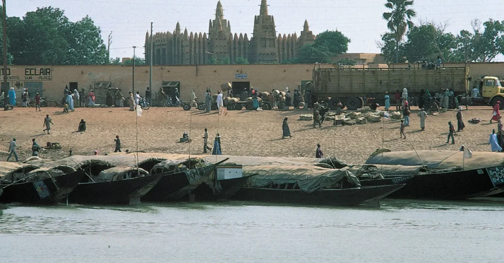 Niger River Valley in Niger visaboards