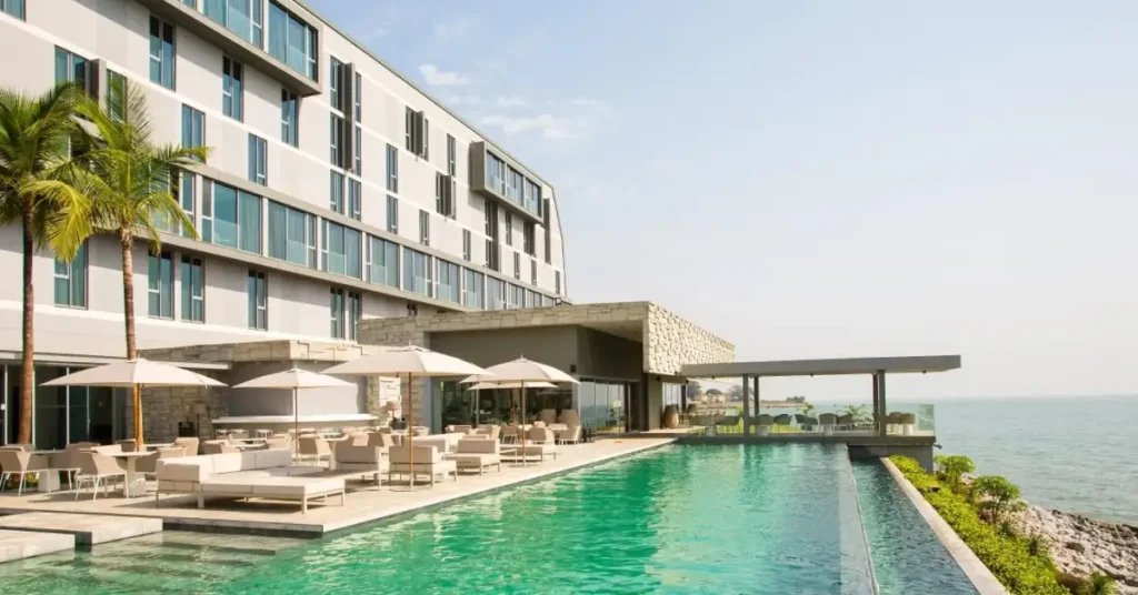 Noom Hotel Conakry (Conakry – Seafront & city centre) visaboards