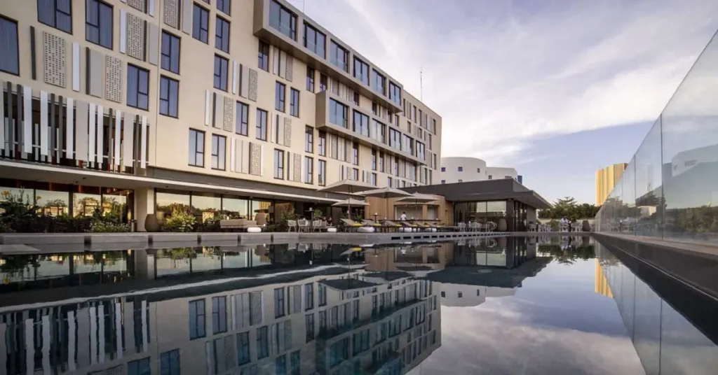 Noom Hotel Niamey (Niamey – Comfortable Mid Range) visaboards