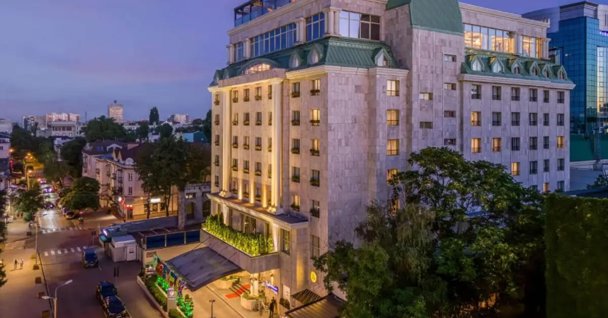 Radisson Blu Leogrand Hotel (Chişinău – City Centre) visaboards