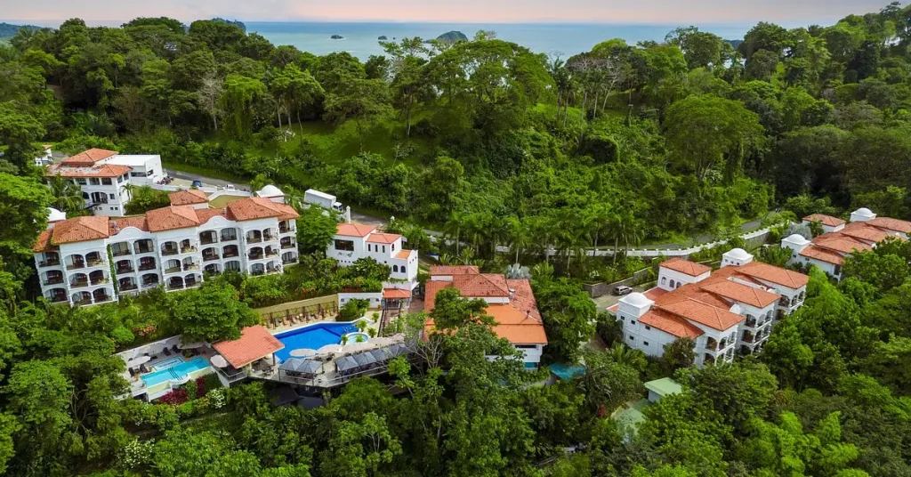 Regional Lodge or Nature Stay (Outside Major Cities) costa rica visaboards