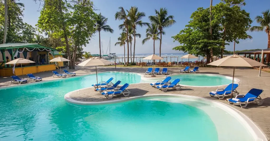 Regional Lodge or Value Stay (Outside Major Resort Zones) domingo visaboards