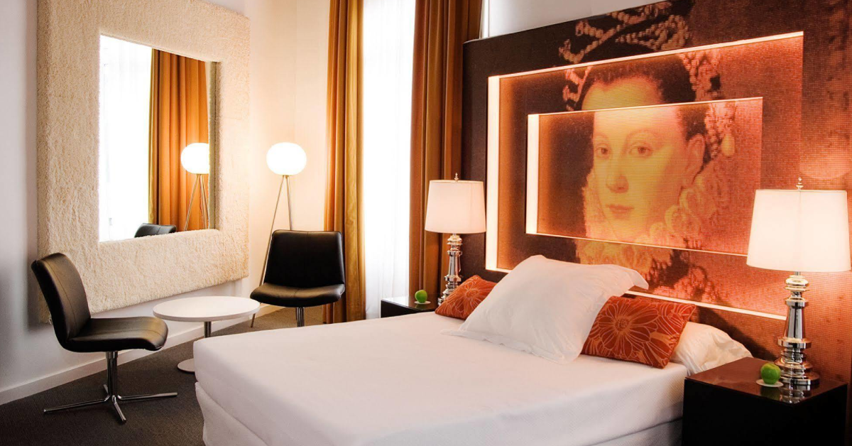 Room Mate Laura – Madrid visaboards