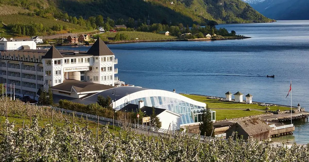 Scenic Lodge or Nature Resort (Fjord Mountain Region) norway visaboards