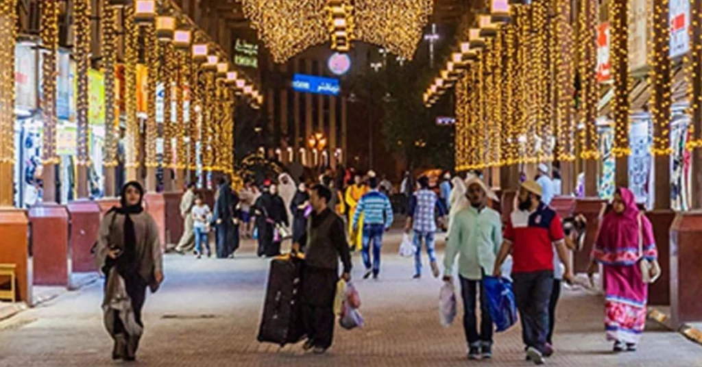 Souq Al Mubarakiya in Kuwait visaboards