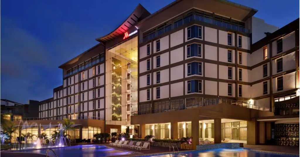 Stylish Boutique Hotel in Accra (Example in Cantonments or Airport Area) visaboards