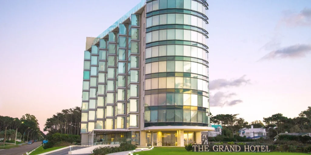 The Grand Hotel – Punta del Este visaboards
