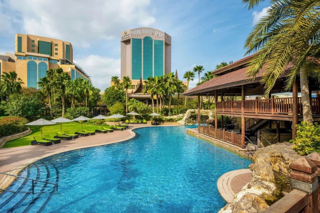 The Gulf Hotel Bahrain & Residences, Manama visaboards