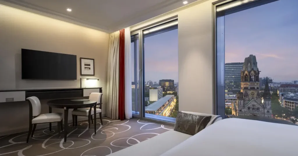 Waldorf Astoria Berlin (Berlin – Kurfürstendamm) visaboards